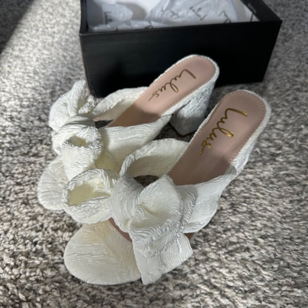 NWT! Lulu's Ivory Knotted High Heeled Sandals